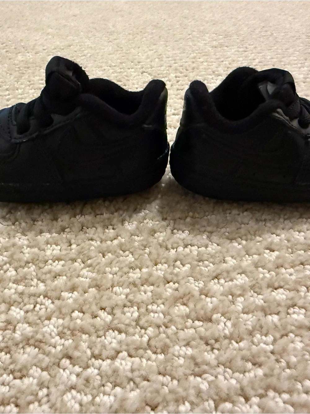 2C nike shoes